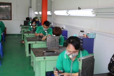 模具省模拋光工作環(huán)境的注意事項與潤滑劑規(guī)范